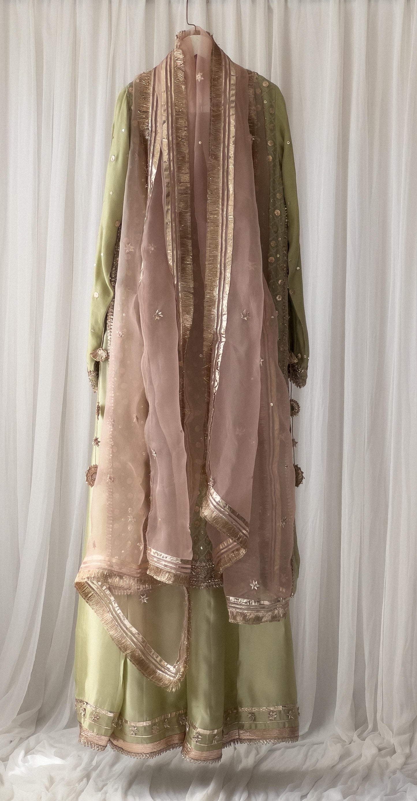 Gottay Ke Phool - White Jade