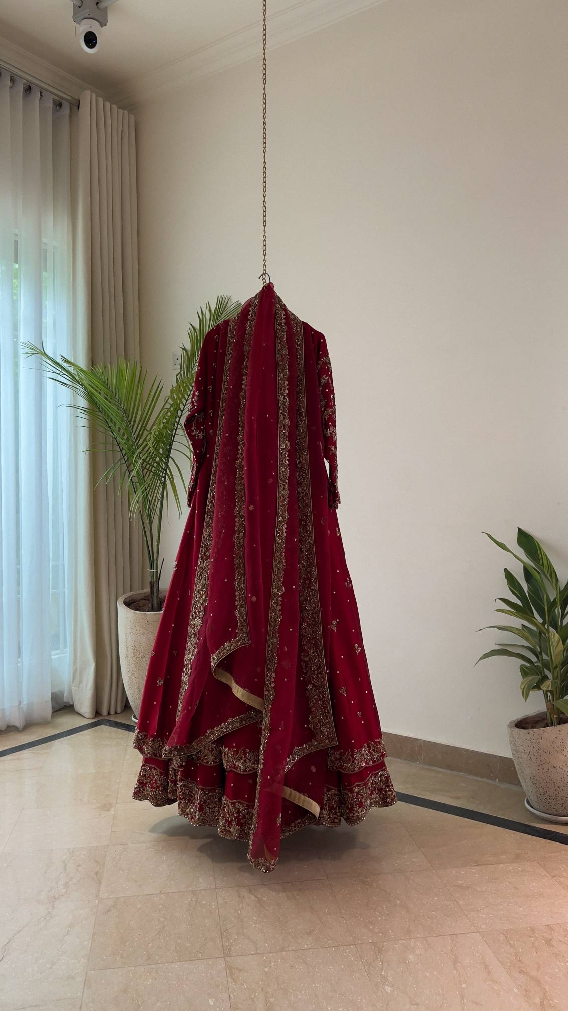 Afshan - Deep Scarlet Red