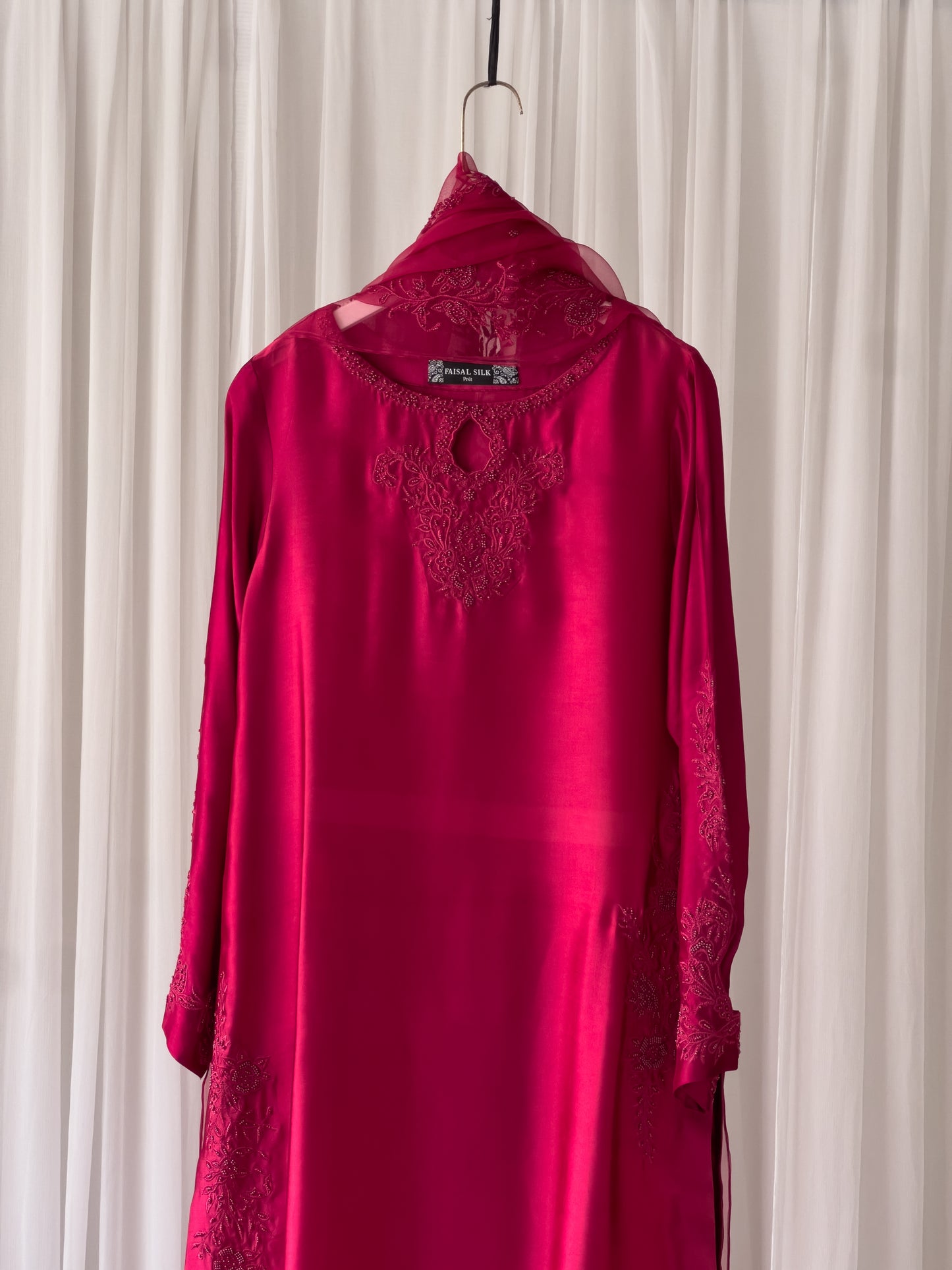 Khanom - Persian Red