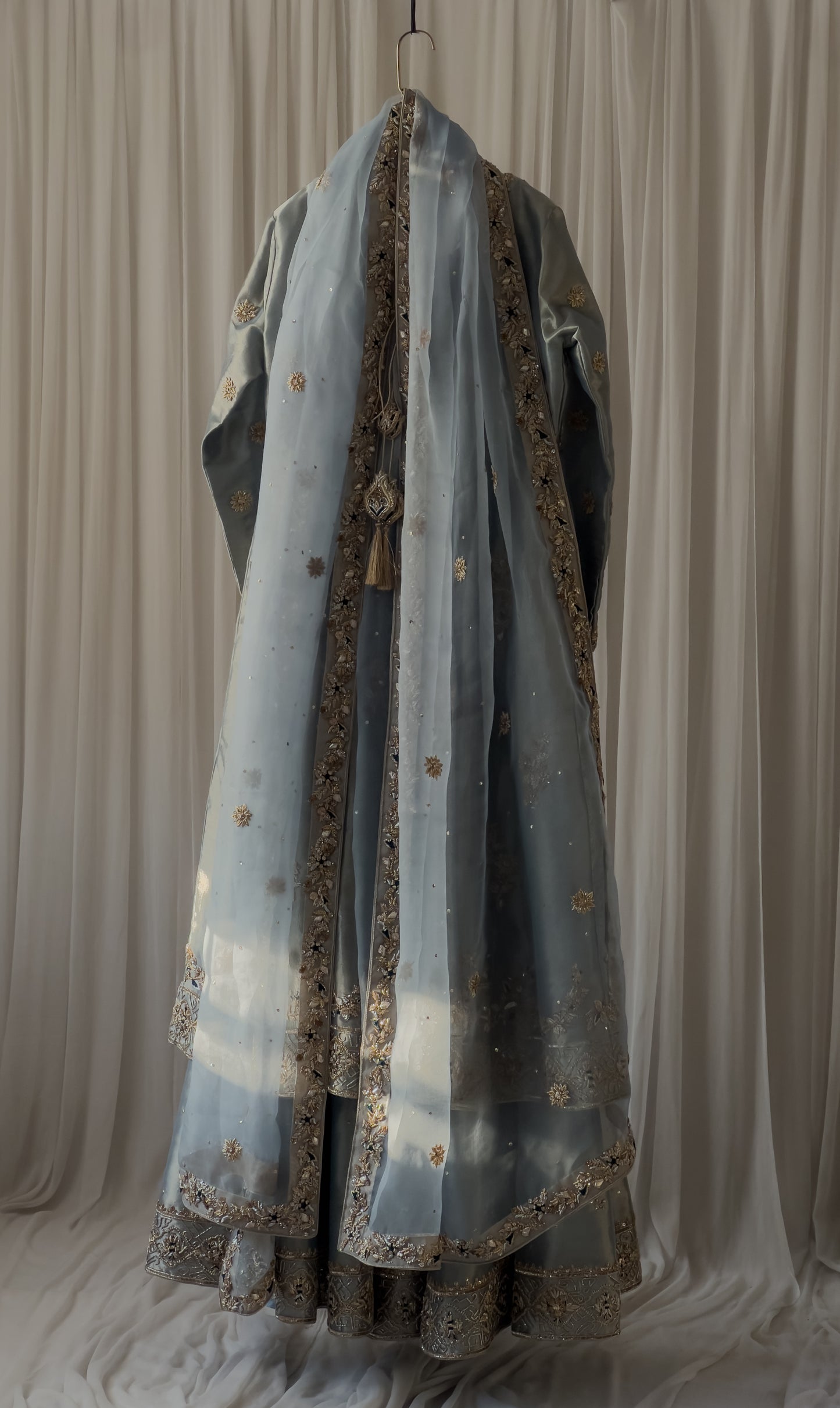 Deed Nagar - Metallic Blue