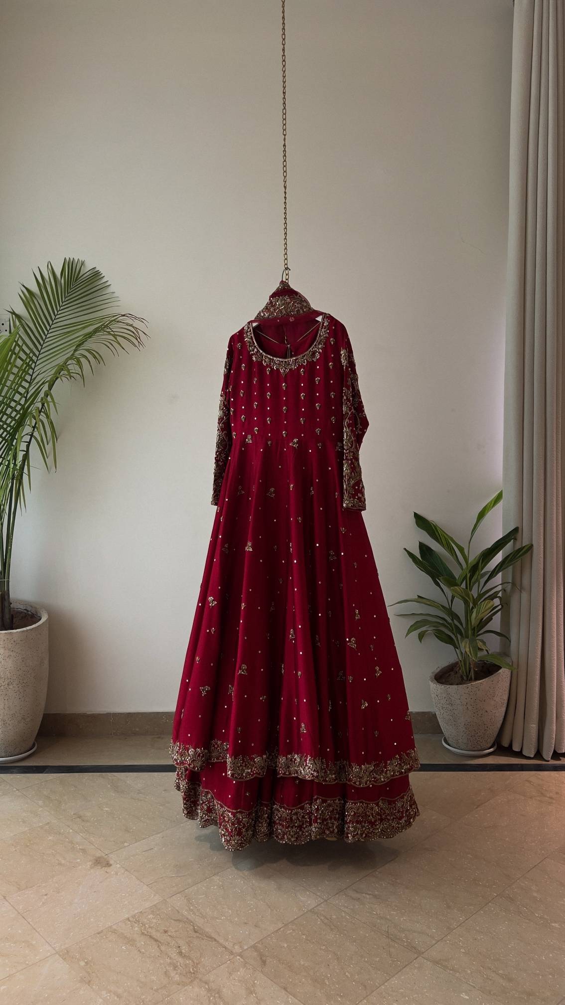 Afshan - Deep Scarlet Red