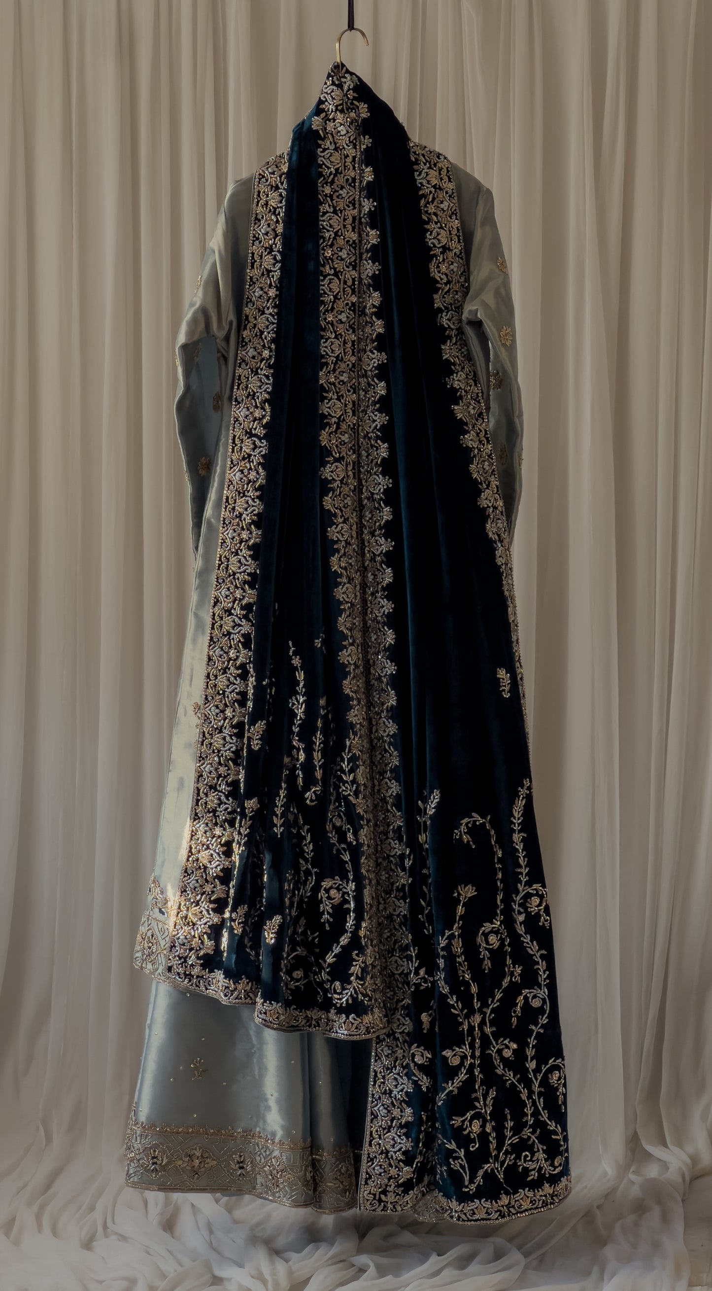 Deed Nagar - Metallic Blue