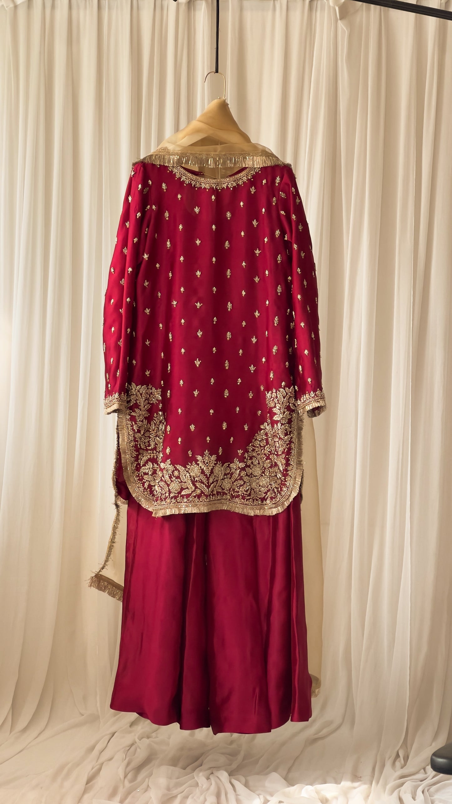 Alishba - Crimson Maroon