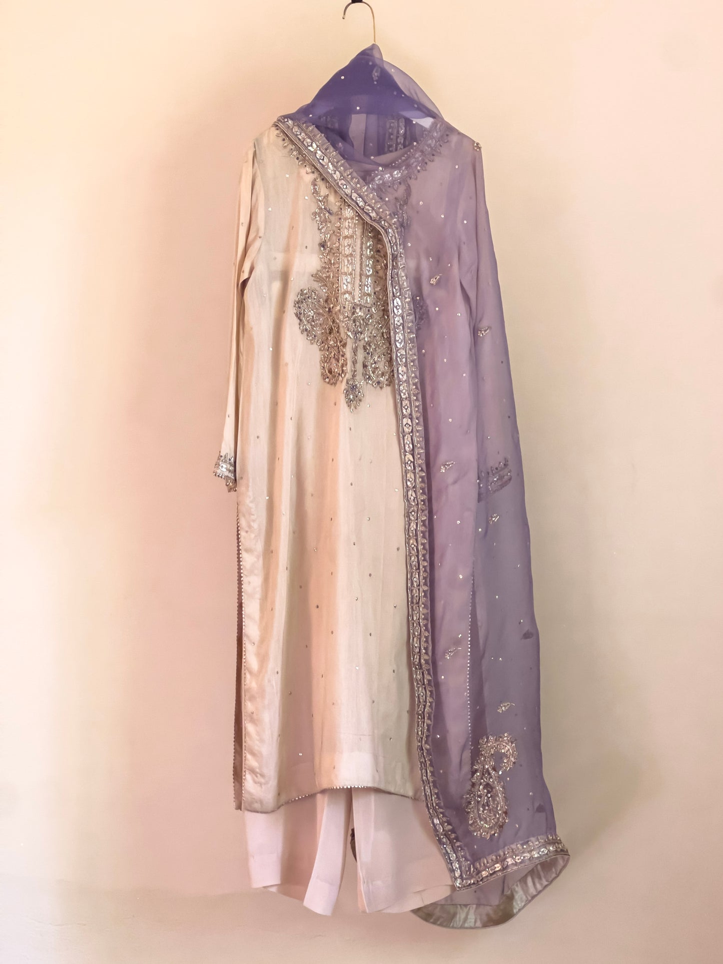 Hazuri Bagh - Bleached Sand