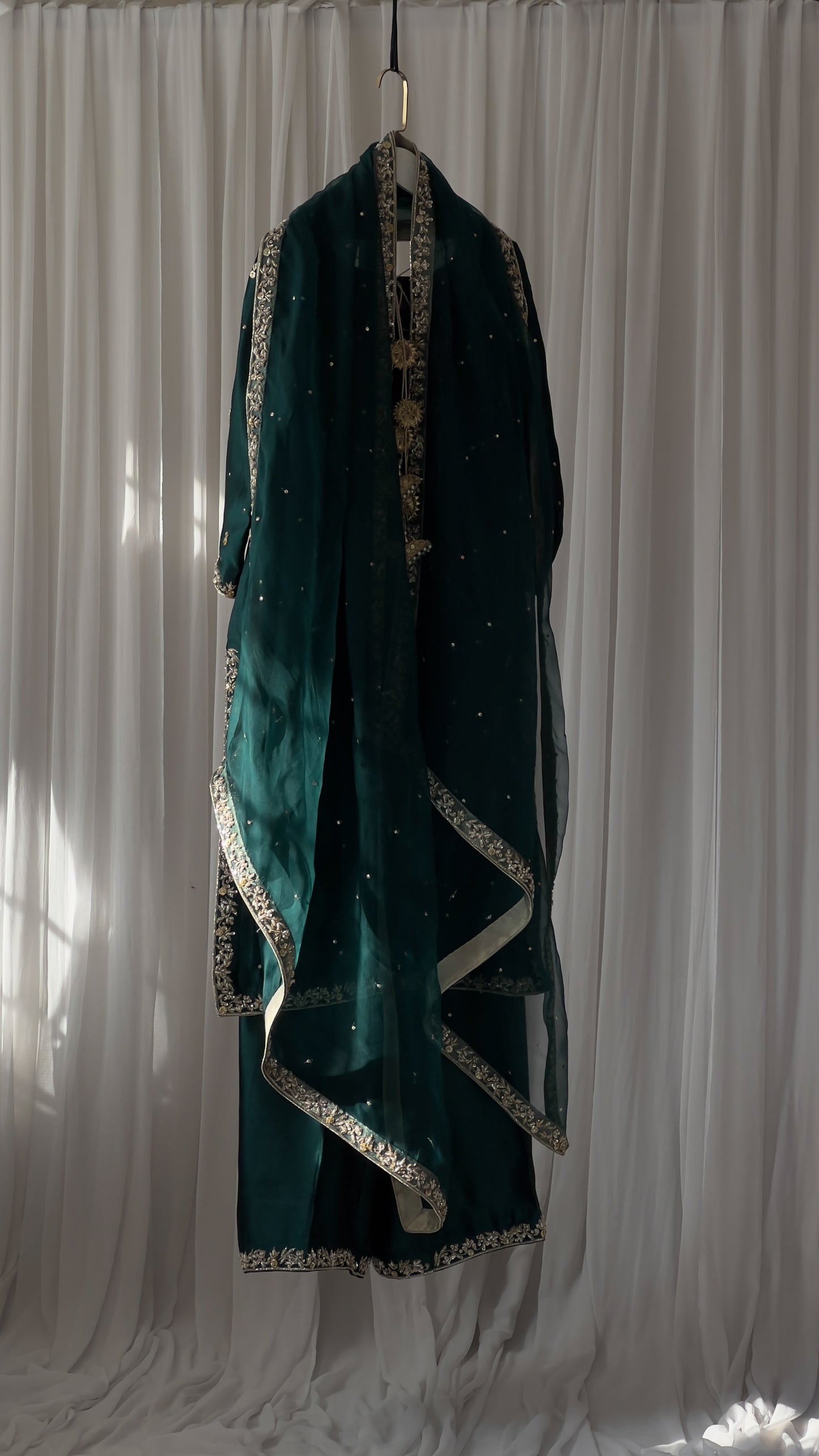 Parneet - Deep Emerald